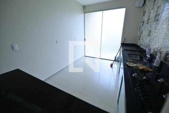 Cozinha  de casa para alugar com 3 quartos, 120m² em Jardim Atlantico, Goiânia