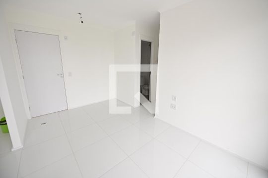 Sala de apartamento para alugar com 2 quartos, 43m² em Jardim Atlantico, Goiânia