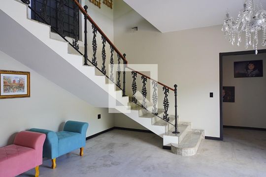 Hall de entrada de casa de condomínio para alugar com 3 quartos, 1000m² em Lagoa da Conceição, Florianópolis
