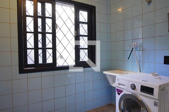 Área de Serviço de casa de condomínio para alugar com 3 quartos, 1000m² em Lagoa da Conceição, Florianópolis