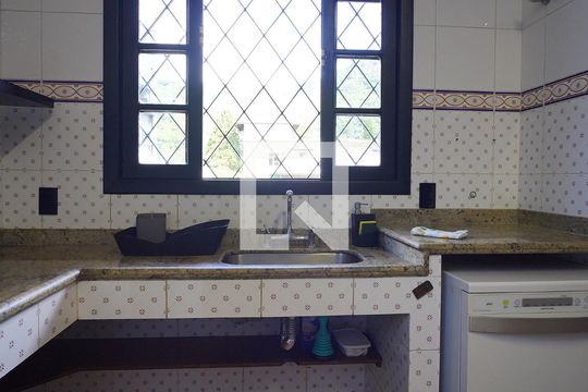 Cozinha de casa de condomínio para alugar com 3 quartos, 1000m² em Lagoa da Conceição, Florianópolis