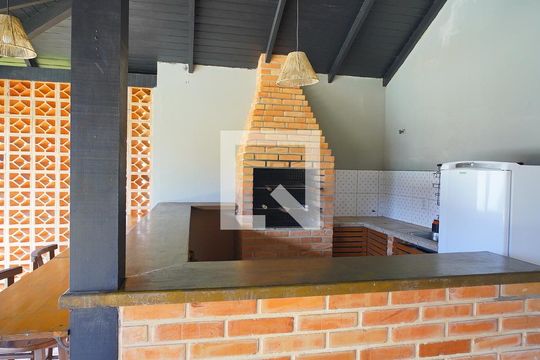 Churrasqueira de casa de condomínio para alugar com 3 quartos, 1000m² em Lagoa da Conceição, Florianópolis