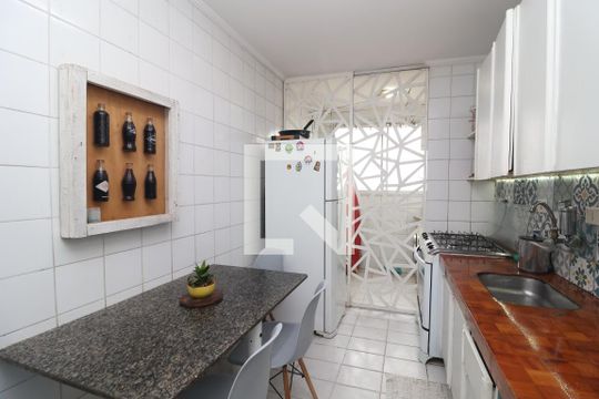 Cozinha de apartamento à venda com 2 quartos, 65m² em Jardim Textil, São Paulo
