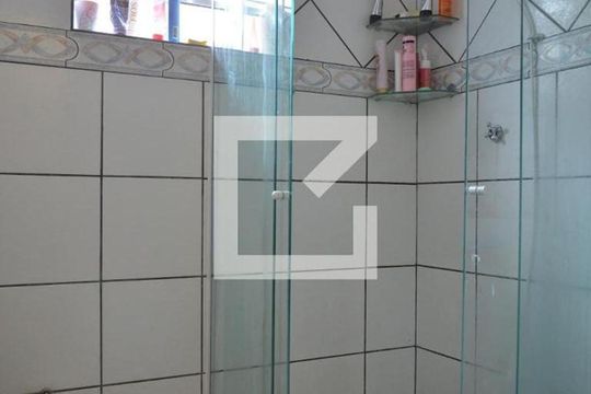 Banheiro Social de casa à venda com 3 quartos, 100m² em Utinga, Santo André