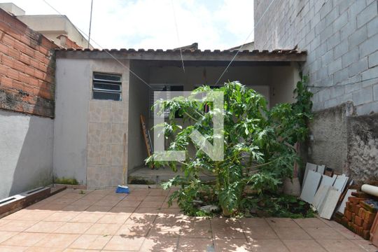 Quintal de casa à venda com 3 quartos, 100m² em Utinga, Santo André