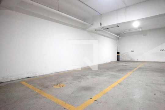 Box Garagem (vaga dupla) de apartamento à venda com 1 quarto, 69m² em Petrópolis, Porto Alegre