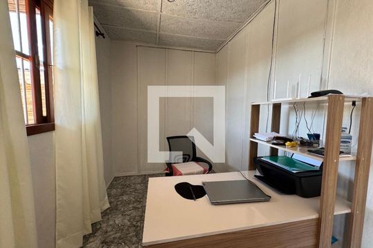 Quarto  de casa à venda com 2 quartos, 80m² em Santos Dumont, São Leopoldo