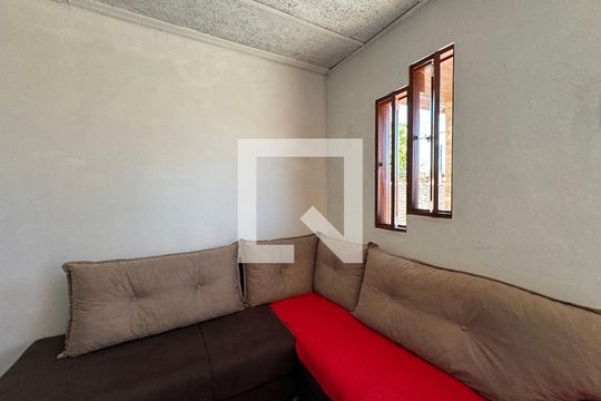 Sala  de casa à venda com 2 quartos, 80m² em Santos Dumont, São Leopoldo