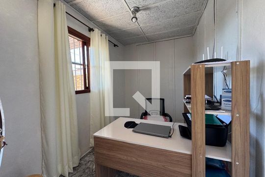 Quarto  de casa à venda com 2 quartos, 80m² em Santos Dumont, São Leopoldo