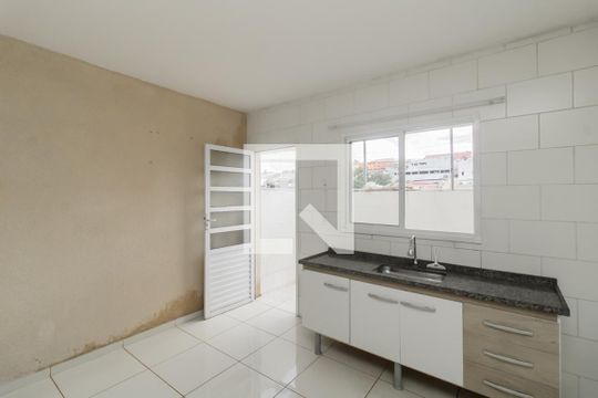 Cozinha de casa à venda com 2 quartos, 50m² em Jardim Miriam, São Paulo