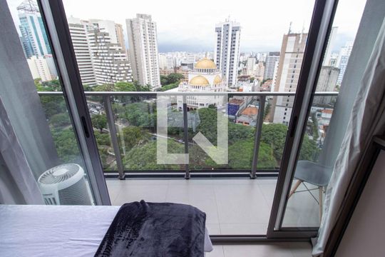 Varanda de kitnet/studio para alugar com 1 quarto, 20m² em Paraíso, São Paulo