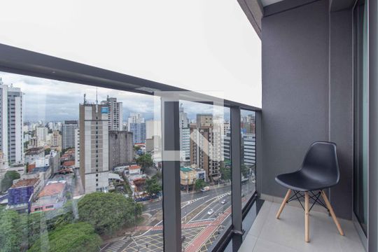 Varanda de kitnet/studio para alugar com 1 quarto, 20m² em Paraíso, São Paulo