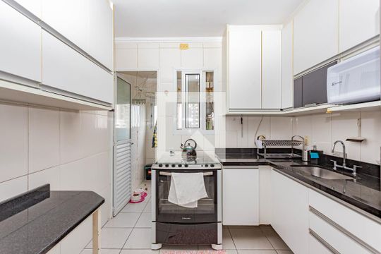 Cozinha de apartamento à venda com 3 quartos, 90m² em Bosque da Saúde, São Paulo
