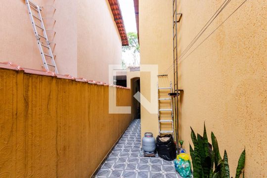 Área Externa de casa à venda com 3 quartos, 260m² em Jardim Ana Maria, Santo André