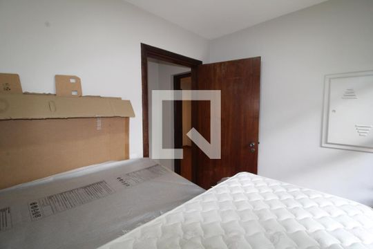 Quarto 2 de casa à venda com 9 quartos, 396m² em Jardim Franca, São Paulo