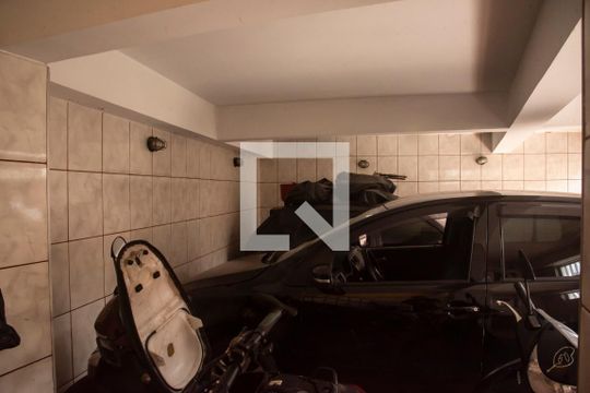 Garagem de casa à venda com 5 quartos, 270m² em Planalto Paulista, São Paulo