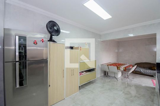 Cozinha de casa à venda com 2 quartos, 200m² em Vila Galvão, Guarulhos