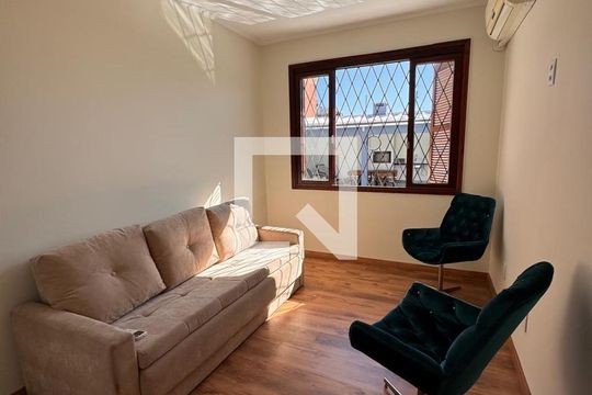 Quarto de casa à venda com 3 quartos, 140m² em Vila Ipiranga, Porto Alegre