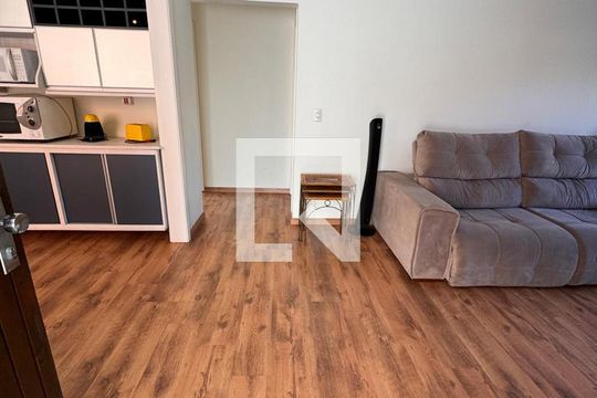 Sala de casa à venda com 3 quartos, 140m² em Vila Ipiranga, Porto Alegre