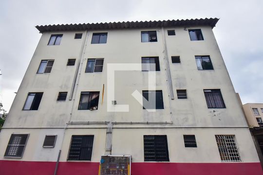 Fachada de apartamento para alugar com 2 quartos, 55m² em Conjunto Promorar Raposo Tavares, São Paulo