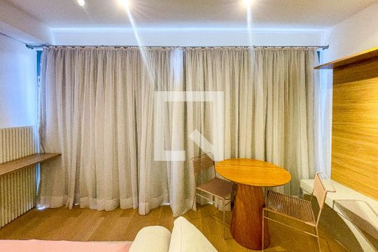 Studio de kitnet/studio à venda com 1 quarto, 30m² em Pinheiros, São Paulo