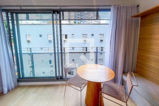 Studio de kitnet/studio à venda com 1 quarto, 30m² em Pinheiros, São Paulo