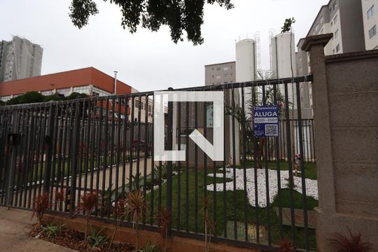 Fachada de apartamento para alugar com 2 quartos, 45m² em Parque São Lourenço, São Paulo