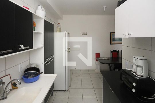 Cozinha de apartamento para alugar com 2 quartos, 53m² em Parque São Lourenço, São Paulo
