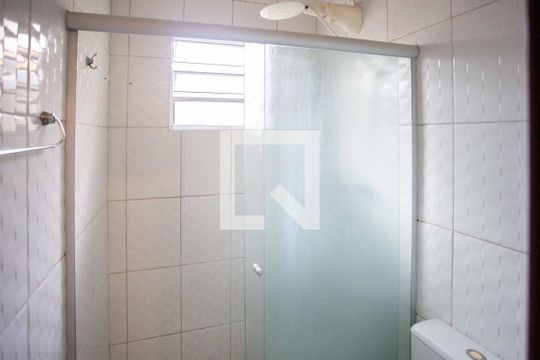 Banheiro de casa à venda com 2 quartos, 141m² em Taboão, Diadema