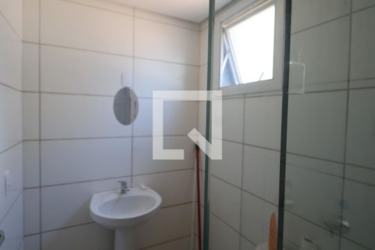 Banheiro de apartamento para alugar com 2 quartos, 57m² em Fátima, Canoas