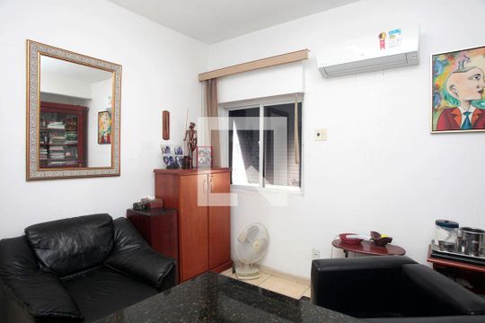 Quarto 3 de apartamento à venda com 3 quartos, 90m² em Centro Histórico, Porto Alegre