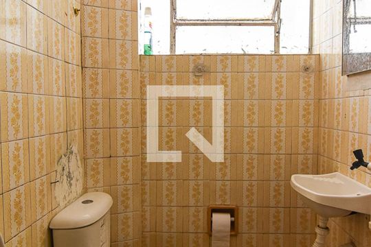 Banheiro de kitnet/studio à venda com 1 quarto, 30m² em Centro, Niterói