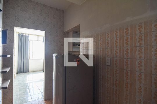 Cozinha de kitnet/studio à venda com 1 quarto, 30m² em Centro, Niterói