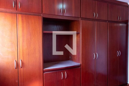 SUITE de apartamento para alugar com 3 quartos, 111m² em Jardim Chapadão, Campinas