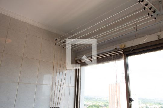 ÁREA DE SERVIÇO de apartamento para alugar com 3 quartos, 111m² em Jardim Chapadão, Campinas