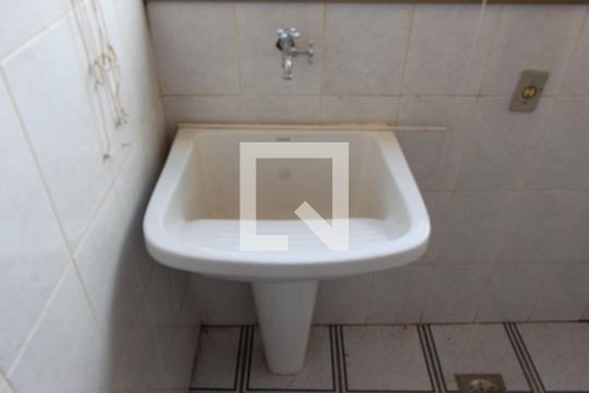 ÁREA DE SERVIÇO de apartamento para alugar com 3 quartos, 111m² em Jardim Chapadão, Campinas
