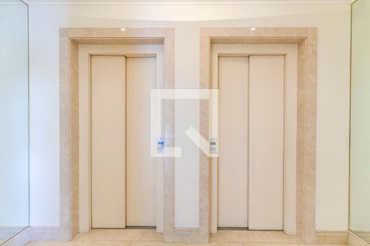 Hall Elevador de apartamento à venda com 3 quartos, 535m² em Vila Mariana, São Paulo