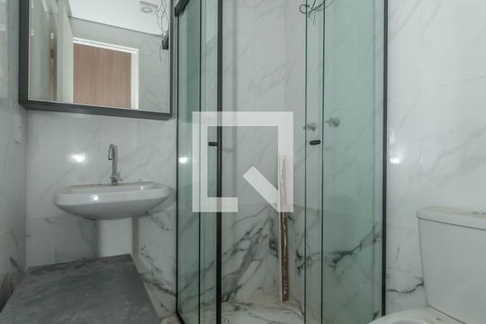 Banheiro de apartamento para alugar com 1 quarto, 35m² em Vila Nair, São Paulo