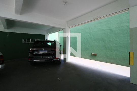 Garagem de apartamento à venda com 3 quartos, 123m² em Jardim Santo Alberto, Santo André