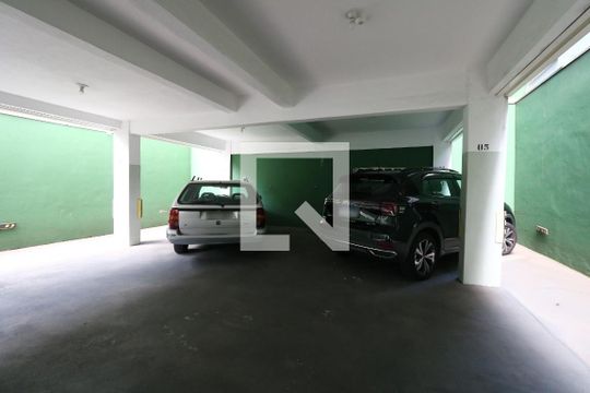 Garagem de apartamento à venda com 3 quartos, 123m² em Jardim Santo Alberto, Santo André