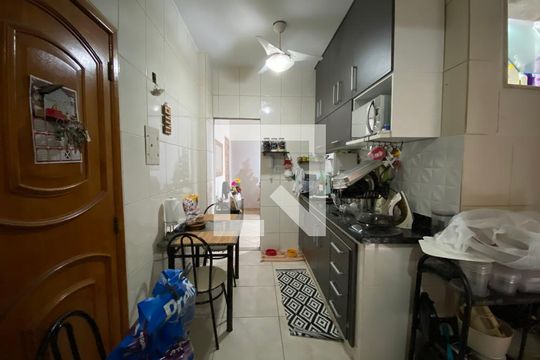 Cozinha de apartamento para alugar com 2 quartos, 60m² em Quintino Bocaiúva, Rio de Janeiro