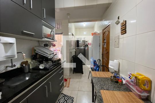 Cozinha de apartamento para alugar com 2 quartos, 60m² em Quintino Bocaiúva, Rio de Janeiro