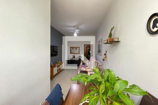 Sala de apartamento para alugar com 2 quartos, 60m² em Quintino Bocaiúva, Rio de Janeiro