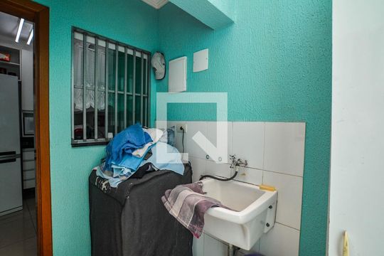 Área de Serviço de apartamento para alugar com 2 quartos, 60m² em Vila Sao Pedro, Santo André