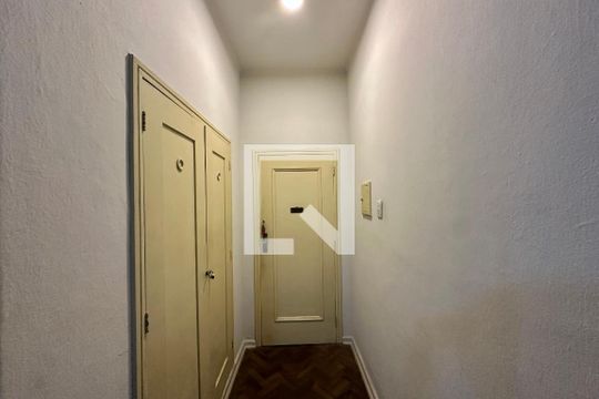 Sala de apartamento para alugar com 1 quarto, 60m² em Centro, Rio de Janeiro