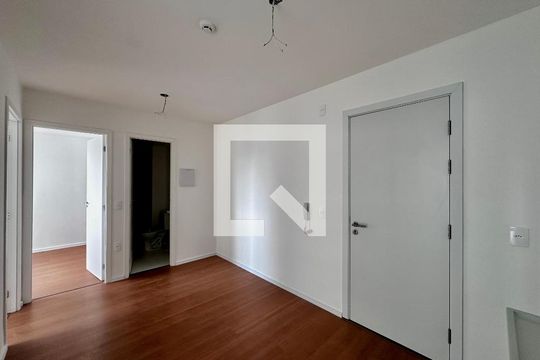 Sala de apartamento para alugar com 2 quartos, 35m² em Vila das Belezas, São Paulo