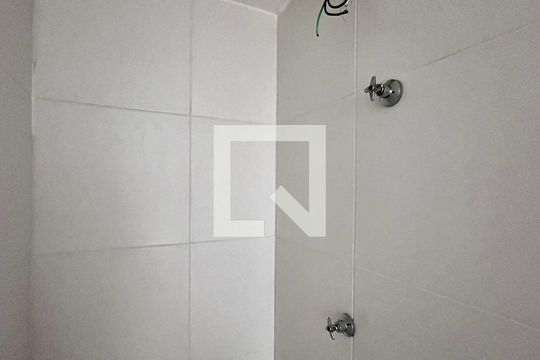 Banheiro de apartamento para alugar com 2 quartos, 35m² em Vila das Belezas, São Paulo