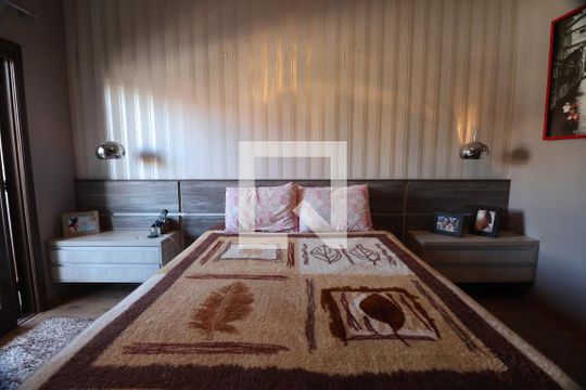 Quarto Suíte de casa à venda com 2 quartos, 192m² em São Luís, Canoas