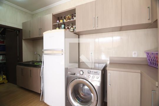 Lavanderia de casa à venda com 2 quartos, 192m² em São Luís, Canoas