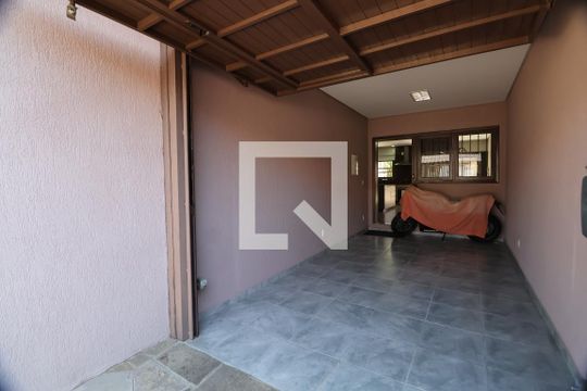 Garagem de casa à venda com 2 quartos, 192m² em São Luís, Canoas